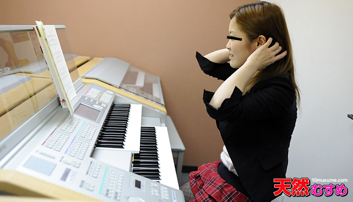 020811_01 エレクトーンの上手な素人さん 桐島れい