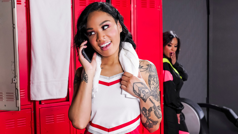 HotAndMean.19.09.17 Fucking The Locker Room Perv