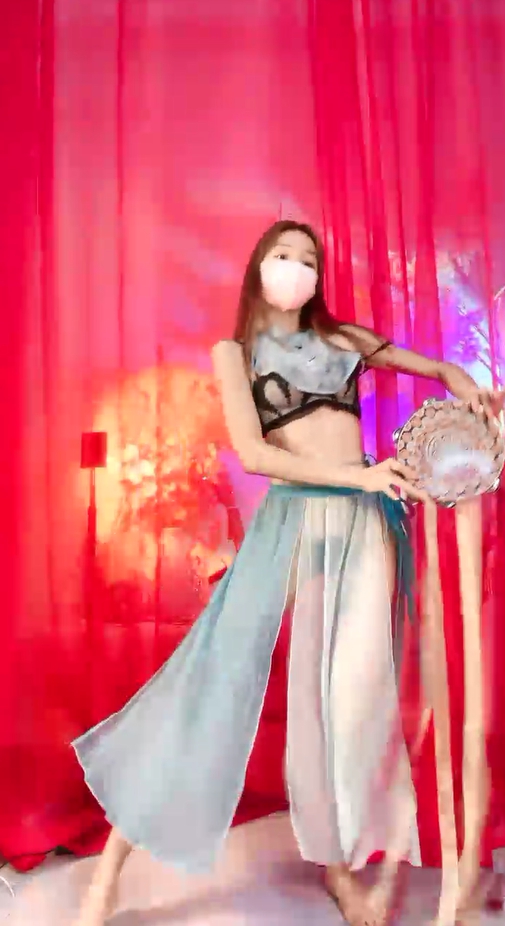 STP27186 古风装扮舞女！才艺十足小姐姐！先给大家跳支舞，苗条身材细长美腿，激情裸舞，渔网袜高跟鞋很会玩