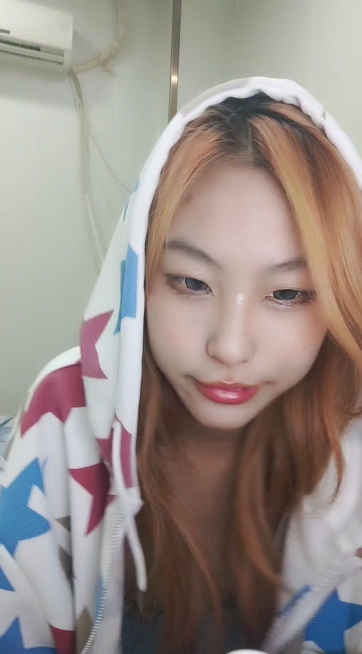 STP27454 花臂纹身金发美妞！初下海居家操逼！白色开档丝袜  跳蛋震穴舔屌  正入抽插 被操的嗯嗯直浪叫