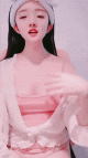 甜美呆萌美少女！沒穿内褲一線天肥穴！手指抽插扣弄，手法非常熟練