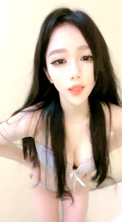 模特新人長發妹子，性感比基尼火辣身材 脫光光全裸魔鬼身材 特寫露出粉穴