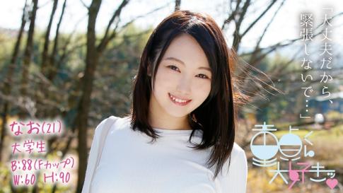 极品美女被迫在公共场合裸露，淫荡表演。