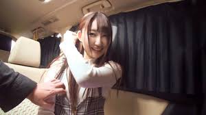 素人初次拍AV，真人现场激情表演 18。