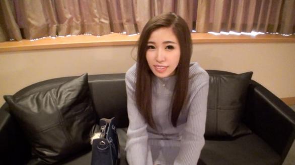 热辣女教练初次拍AV，23岁的素人新人。