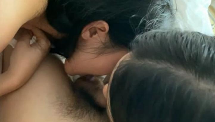 飞人妻和她闺蜜，无套内射！