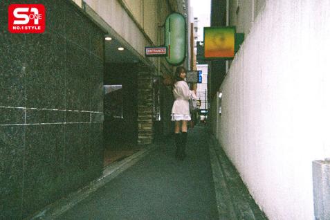 sone-805 金と時間と性欲がある若妻アリスさん23歳のラブホ4軒はしご不倫 花アリス