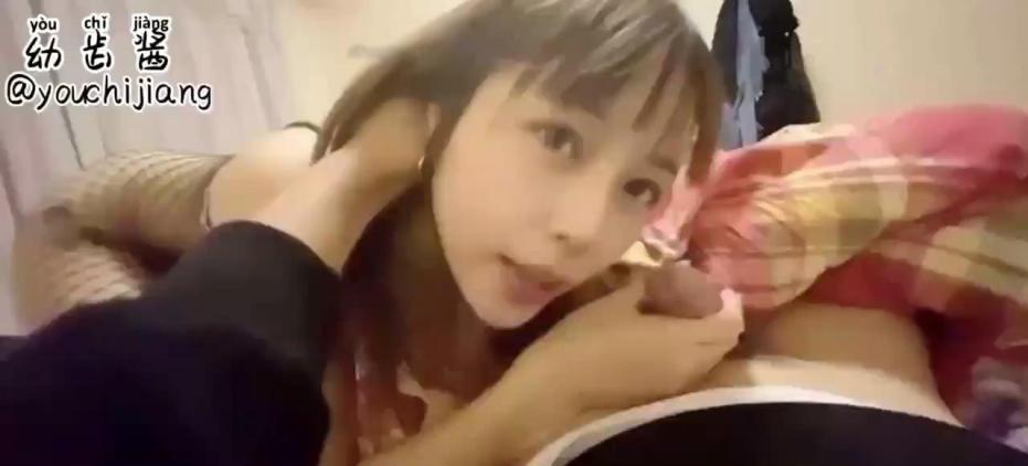 绝品推特女神幼齿酱最新私拍福利校花级颜值