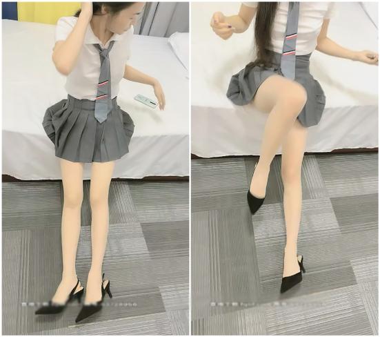 -北京13w粉丝极品骚御姐主播avove酒店跟男友激情啪啪无套内射翘臀撅起魅惑值满分水印