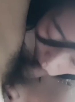 女友回老家了我约她闺蜜出来偷情对白刺激无比 Chinese homemade video