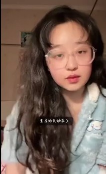 【章哥经典】特别听话配合的巨乳眼镜妹 Chinese homemade video