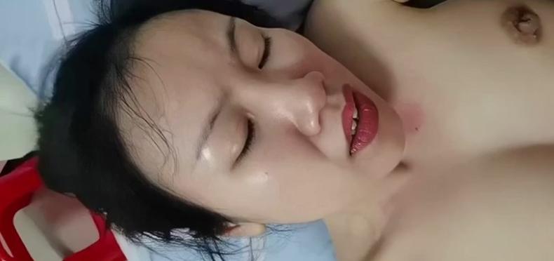 第一视角沉浸体验狂操路边苗条失足少妇 Chinese homemade video