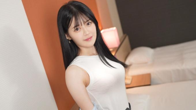 G杯软绵绵咖啡店妹子主动投奔素