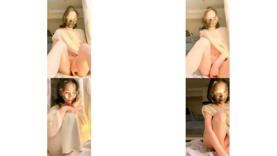 在校清纯学妹 · 道具自慰，这颜值太美