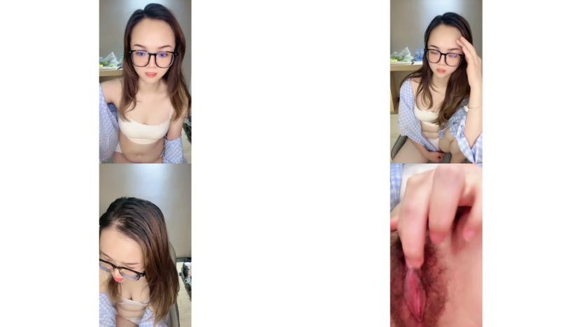 实习期的女大_知性反差知南看着很御但是说脱就脱!