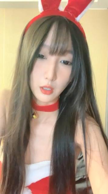 圣诞麋鹿装 日入过万【泡泡咕】极品小仙女 超嗲娃娃音 大哥们纷纷打赏 粉嫩诱惑 这胴体谁扛得住