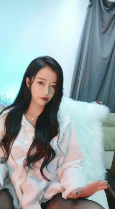 高颜值星女郎  一库一库  纤细三维 骚骚滴 滴蜡  掰穴 淫语刺激 叫春勾引网友