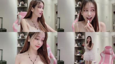 -初恋感觉高颜值女神anna102尺度再度升级裸舞道具M腿脸穴同框自慰诱惑