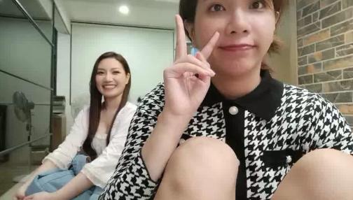 【吴梦梦】三个专业摄影师  还有一个女的 新到的极品女神 这是在拍偷情大戏  当着老公面啪啪 精彩香艳必看
