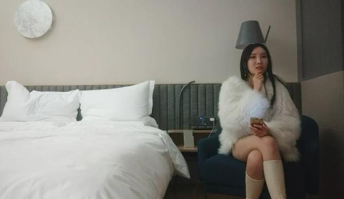 凌晨一点场  3000网约外围女神  大长腿  D罩杯 极品御姐风，抠穴啪啪