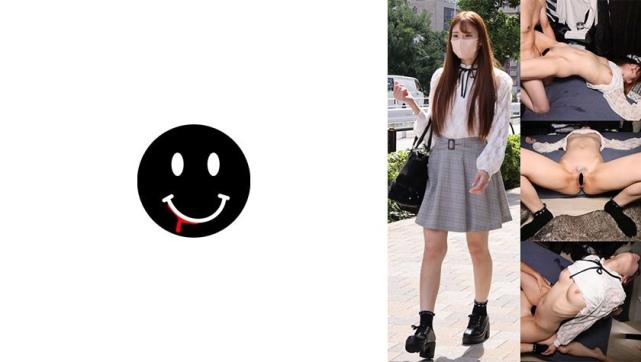 戴着橡胶手套的娇小美少女外送性服务