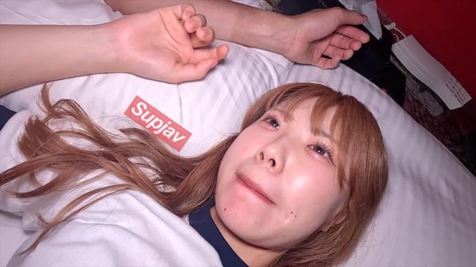 露脸搭讪羞涩清纯美女，美臀后入内射，泡澡后加码二回战-1