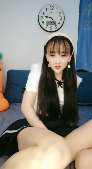 糖糖❤️：我不让你射你就猛地快射，把我屄灌满，把逼肏黑，姐姐快把姐夫的肉棒放进来，我好想要啊啊啊，内射大特写！