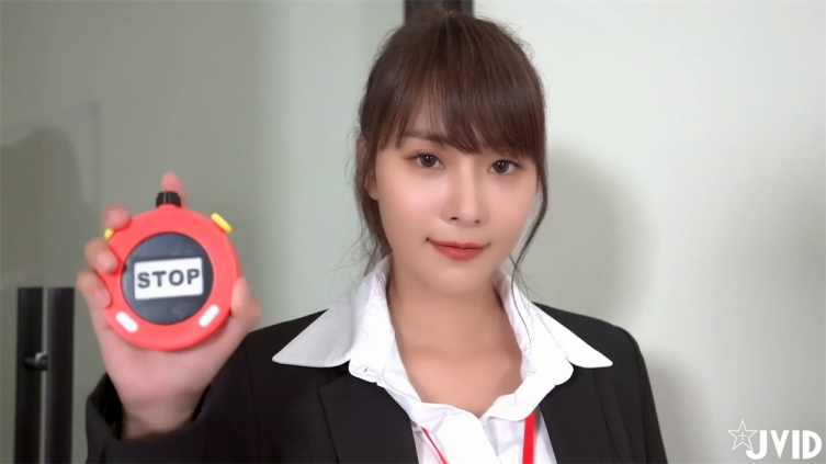 【顶级剧情❤️时间停止】欲求不满の巨乳美人上司『乐乐』变态痴女 全裸无遮 结尾有惊喜 经典致敬