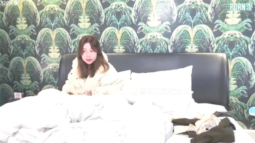 台湾摄影师『ED Mosaic』第一次约身材丰满的美甲师有点害羞❤️好肥美的大鲍鱼不让看
