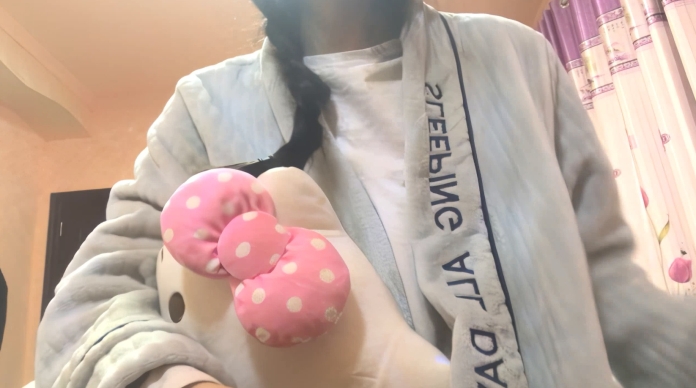 【见过处女吗？真处女】学医的大一妹子  嫩就一个字  老色批们高潮了 狂刷礼物